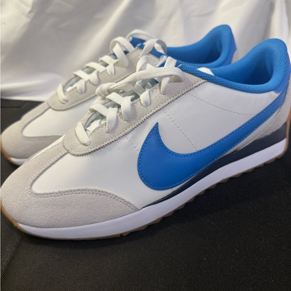 Nike Pacific Low Top Sneaker (Men size 11
Color: White/ Photon Dust